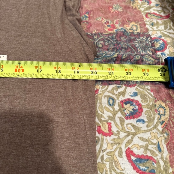 SHEIN 'Vacay Mode' Graphic T-Shirt woman’s - Picture 8 of 11